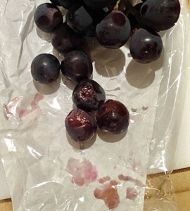 やまのかみファームが通販でお届けするぶどう 種なしピオーネの過去の写真
